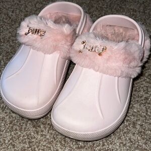 Juicy Couture Kids Light Pink Furry Slip-Ons